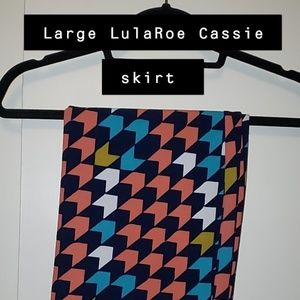 EUC Large LulaRoe Cassie skirt
